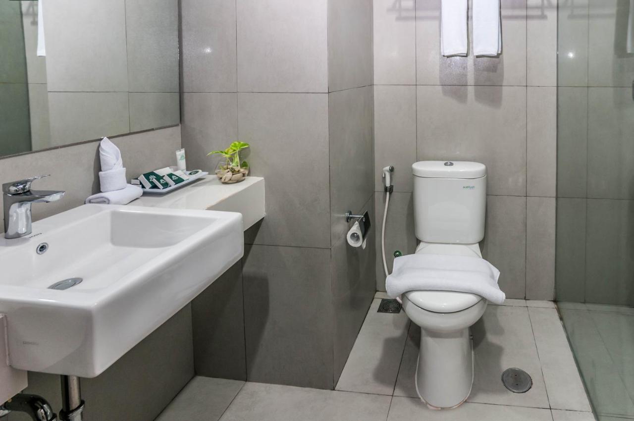 Khas Makassar Hotel Ngoại thất bức ảnh