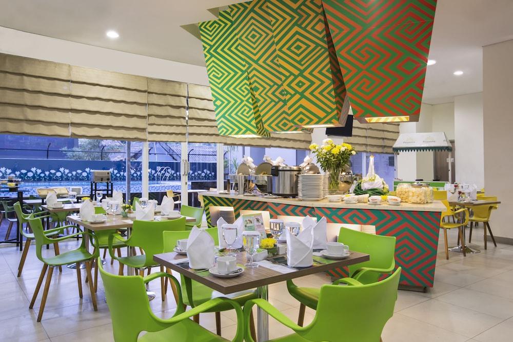 Khas Makassar Hotel Ngoại thất bức ảnh