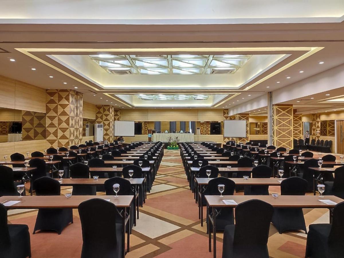 Khas Makassar Hotel Ngoại thất bức ảnh